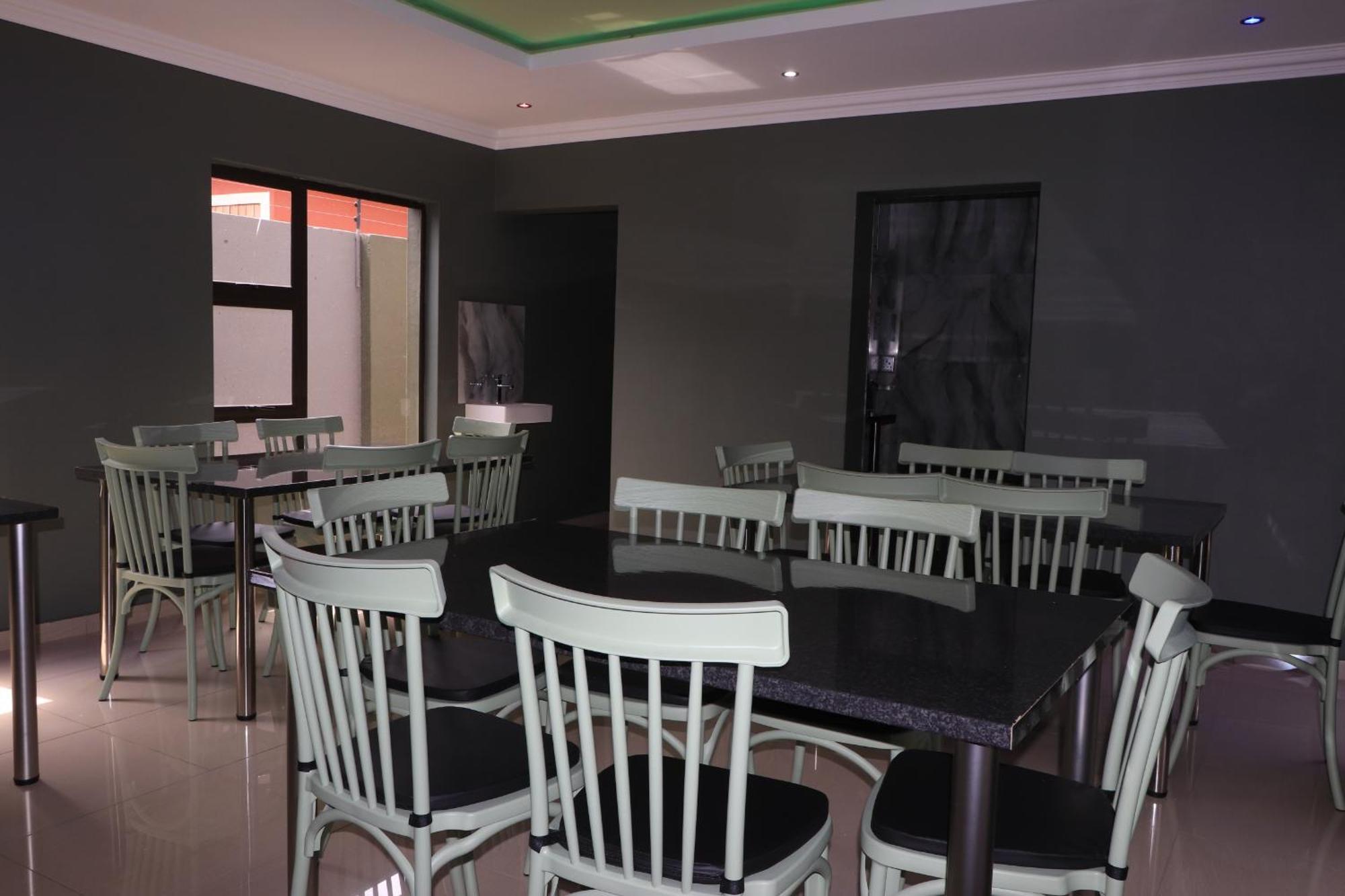 Wise Bird Guest House Roodepoort Buitenkant foto